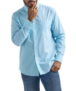 Wrangler Men's Classic Button Down Shirt